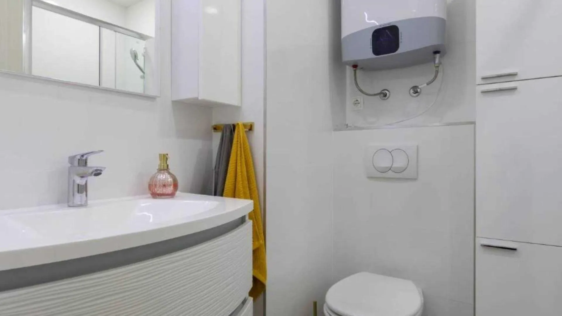 Kastel Stari Sunny Downtown Apartment With Terrace Kastela