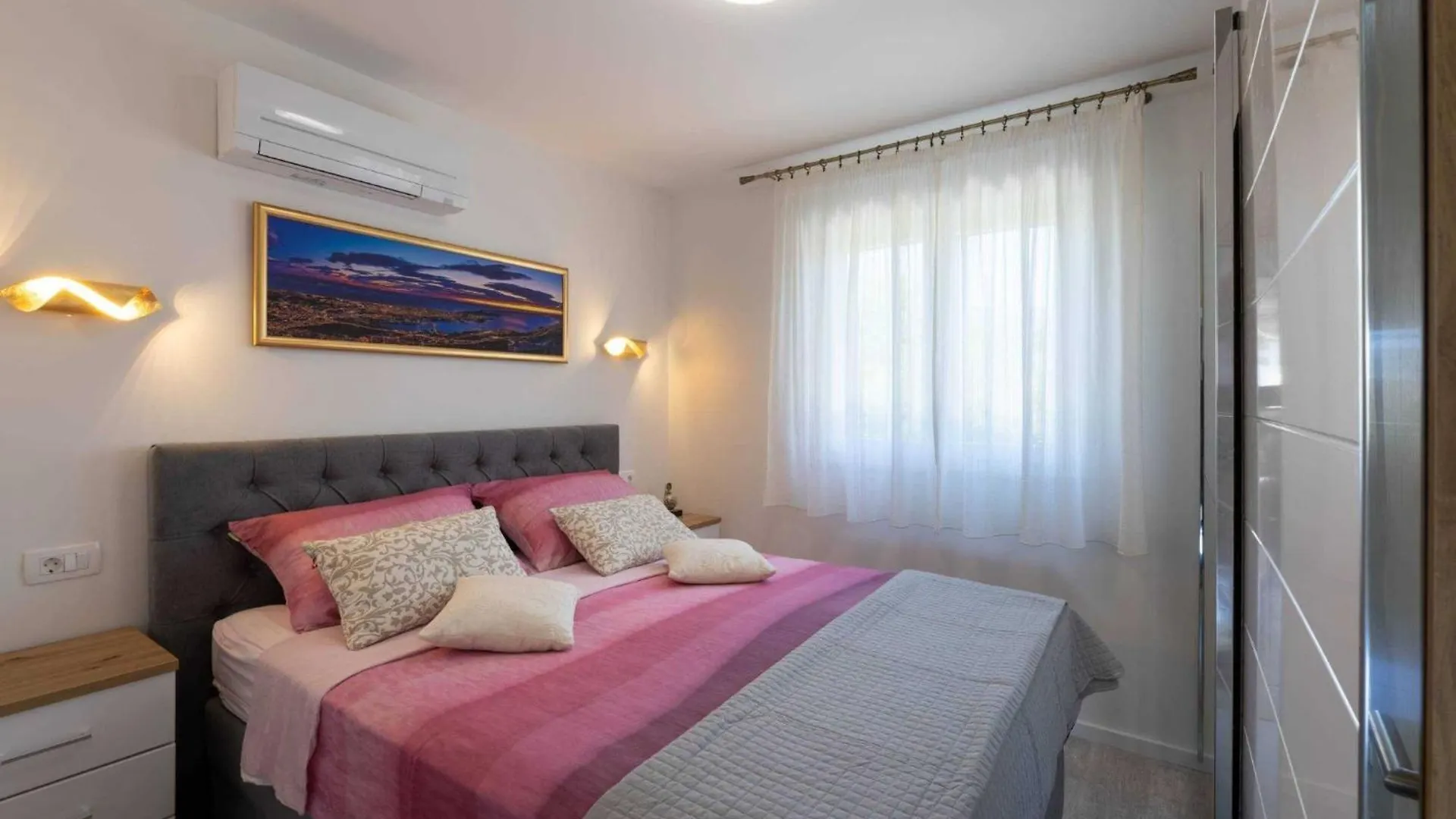 Kastel Stari Sunny Downtown Apartment With Terrace Kastela Croatia